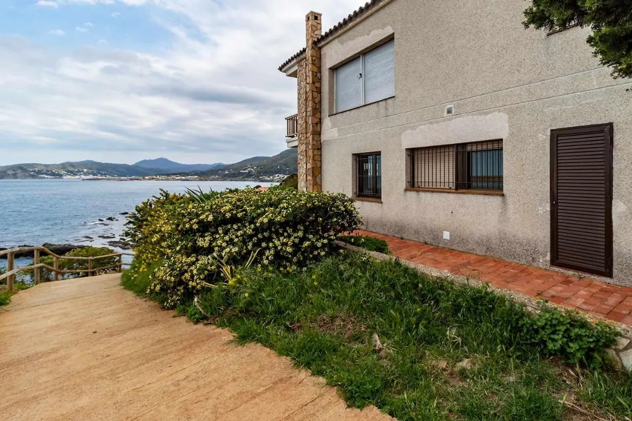 Carboneras 47 Apartamento En Primera Linea De Mar Llança